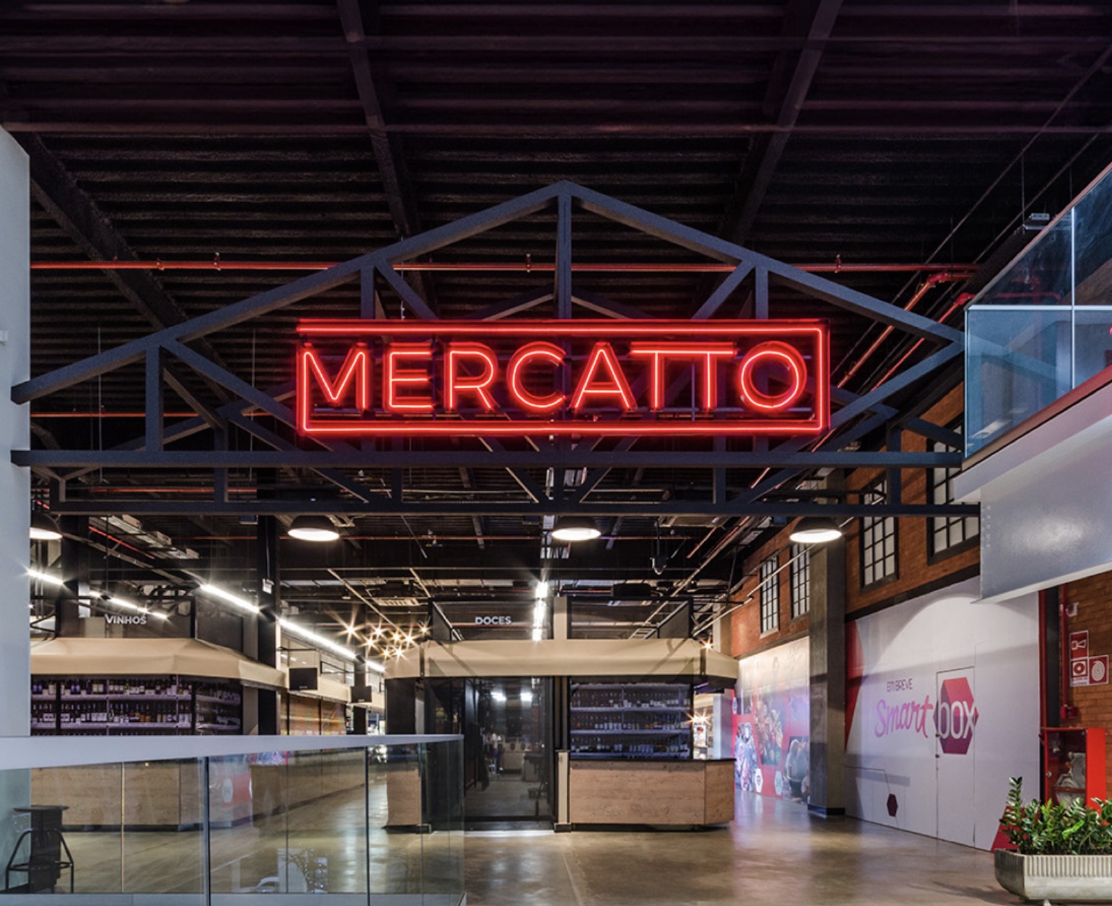Projeto arquitetônico Mercatto apresentado no portfólio de Brand Spaces da SIC